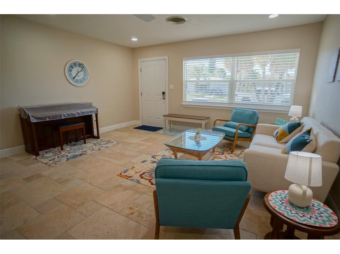 929 Lantana Avenue Clearwater Beach FL 33767 TB8450073 image3