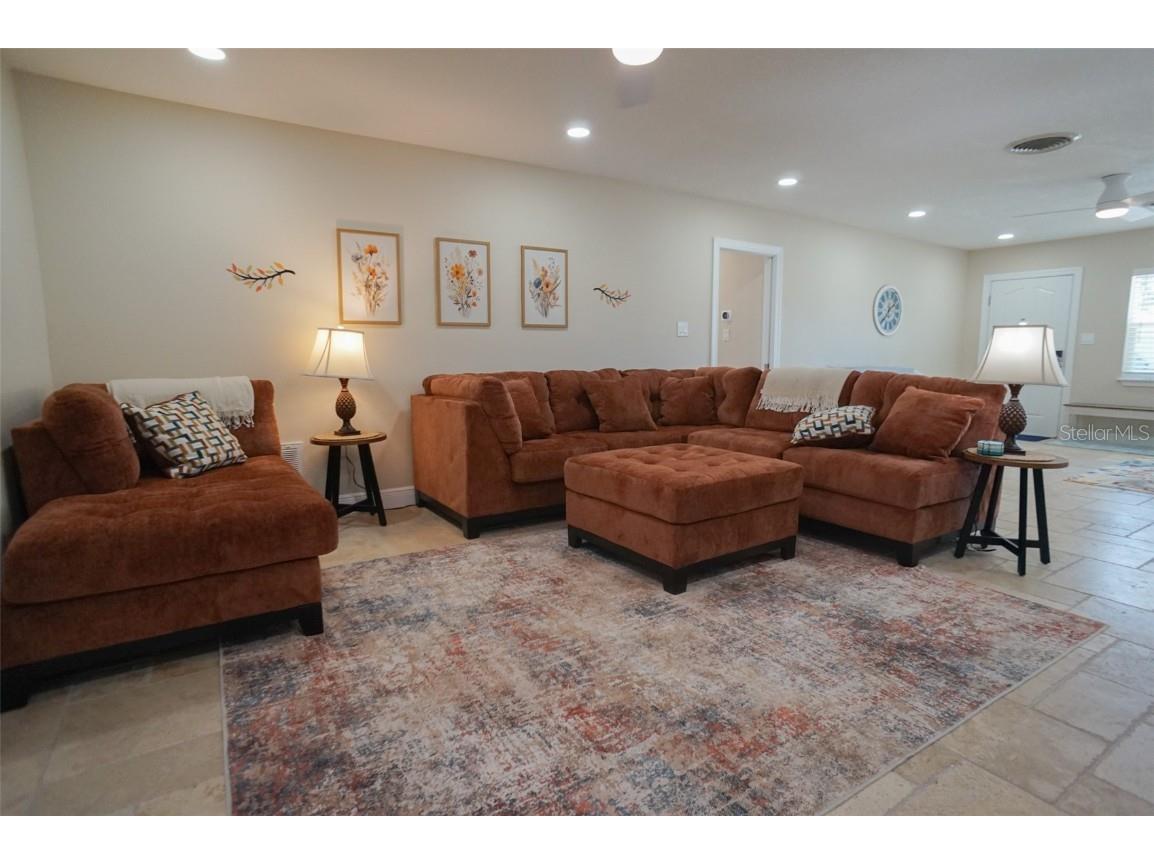 929 Lantana Avenue Clearwater Beach FL 33767 TB8450073 image5