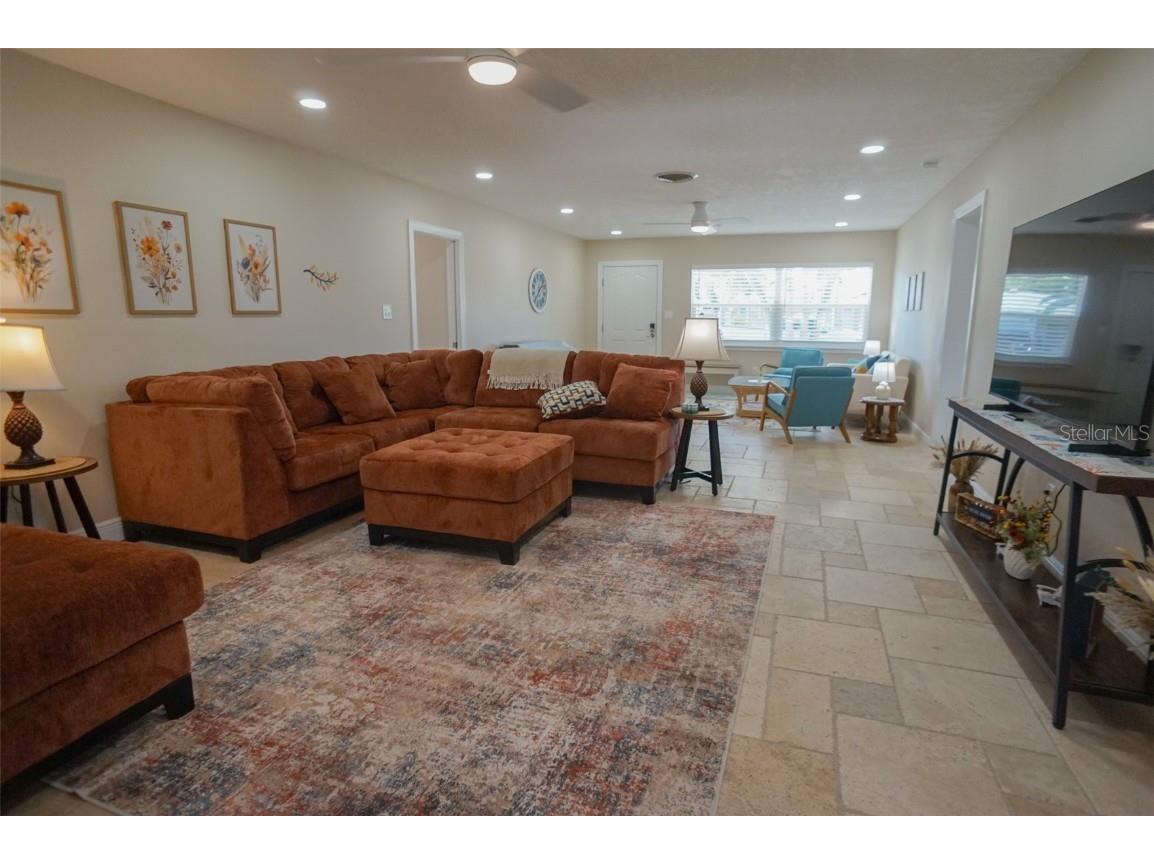 929 Lantana Avenue Clearwater Beach FL 33767 TB8450073 image6