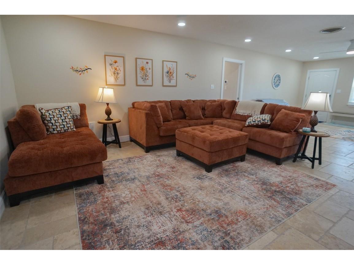 929 Lantana Avenue Clearwater Beach FL 33767 TB8450073 image7