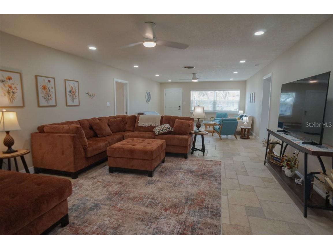 929 Lantana Avenue Clearwater Beach FL 33767 TB8450073 image8