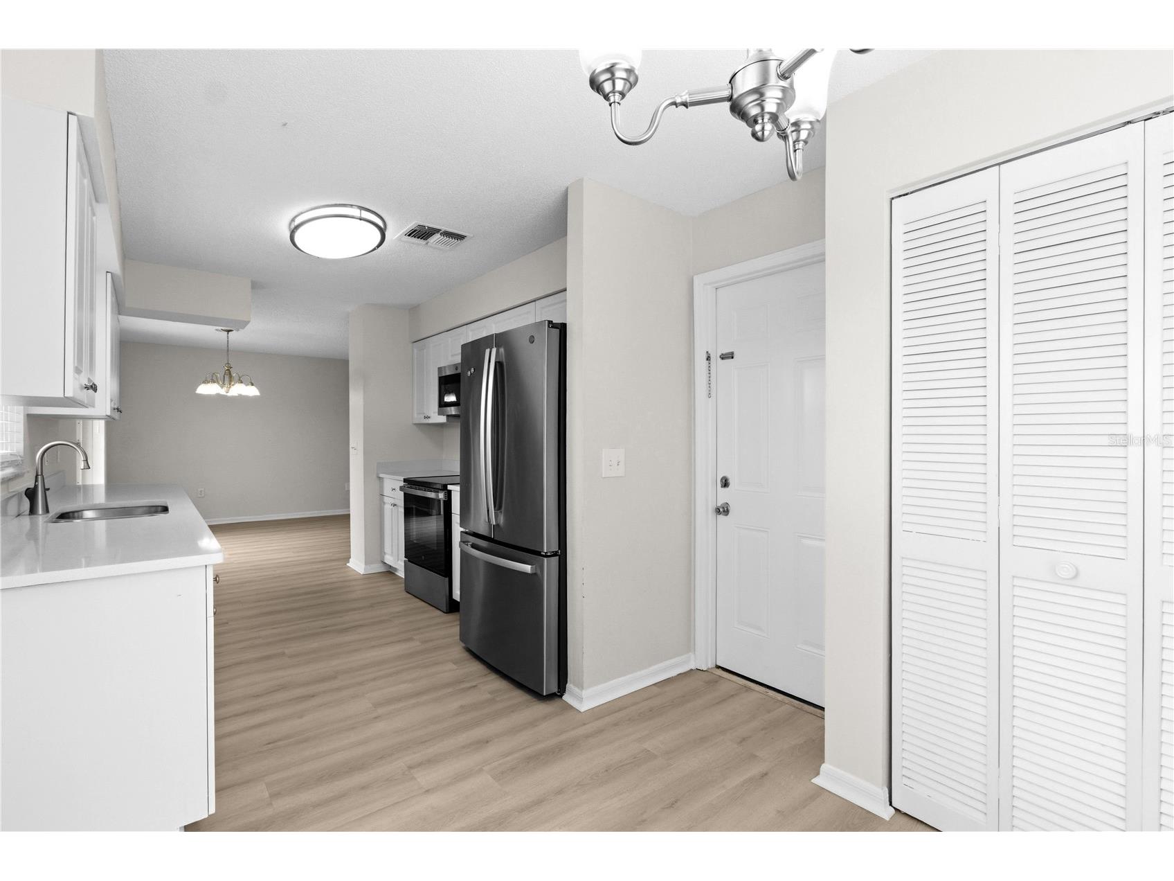 929 Sandywood Drive Brandon FL 33510 TB8518267 image6