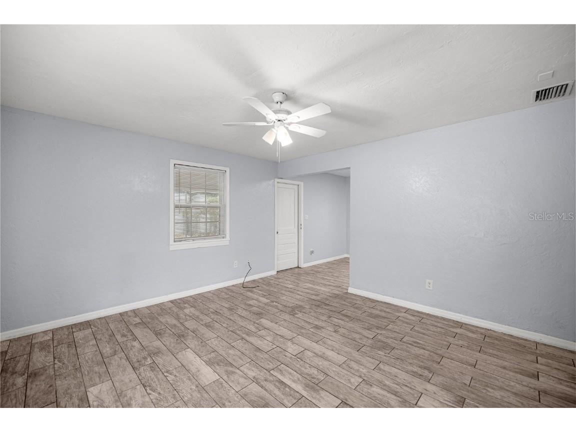 929 SE 9th Place Gainesville FL 32601 GC534266 image10