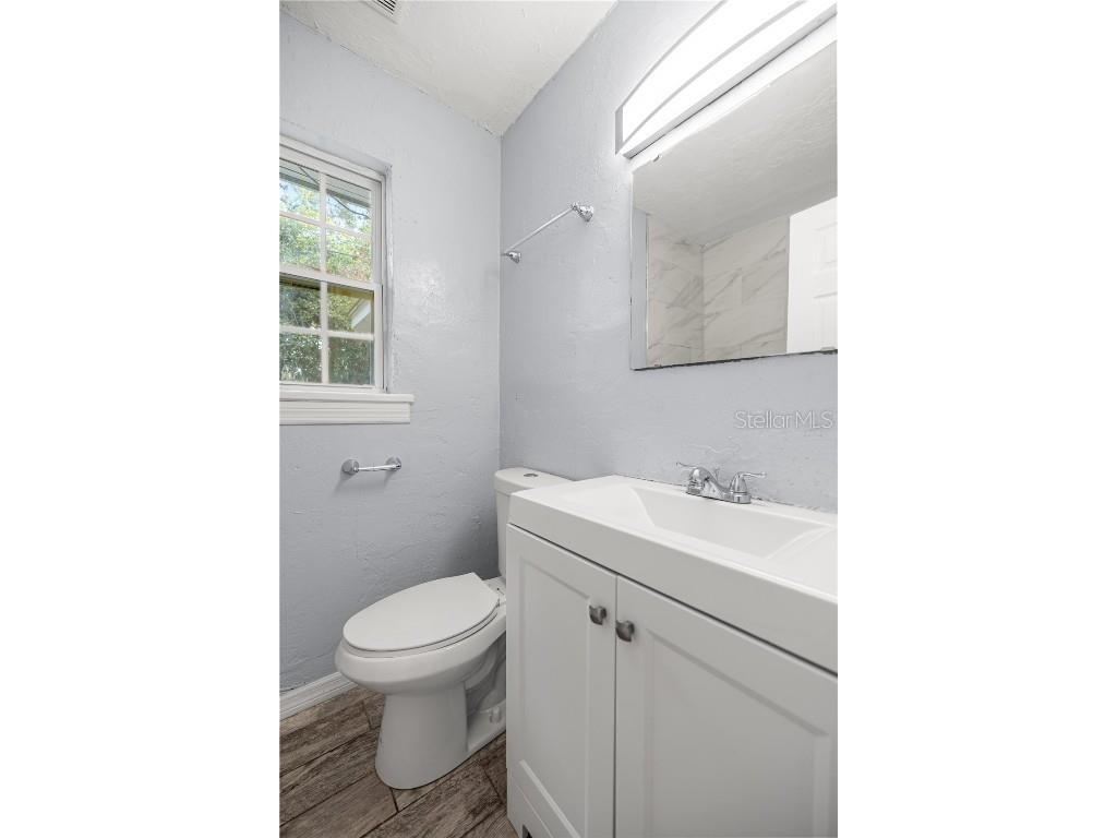 929 SE 9th Place Gainesville FL 32601 GC534266 image12