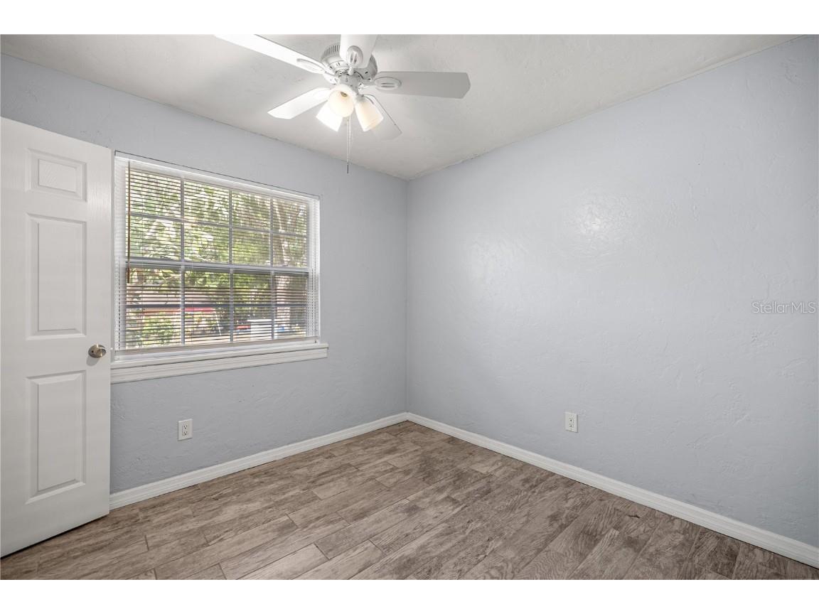 929 SE 9th Place Gainesville FL 32601 GC534266 image14