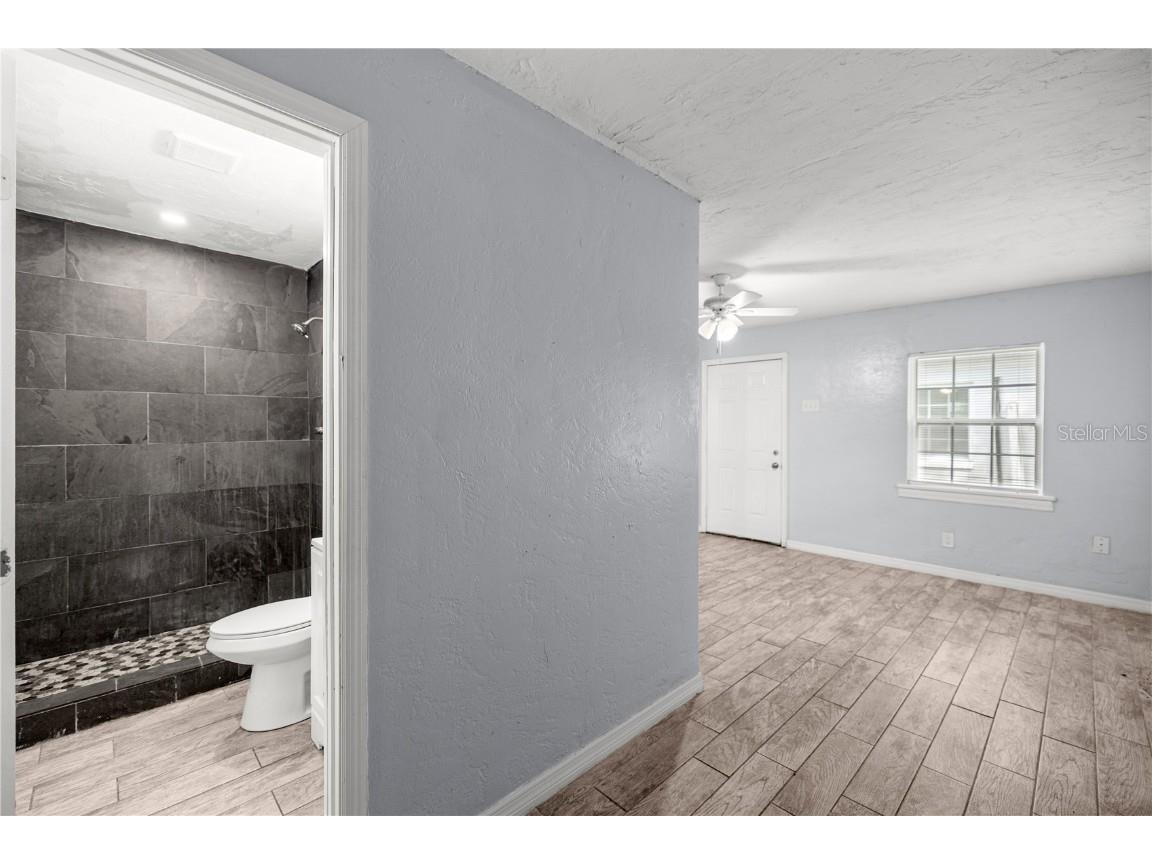 929 SE 9th Place Gainesville FL 32601 GC534266 image22