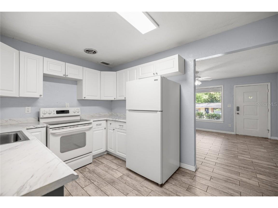 929 SE 9th Place Gainesville FL 32601 GC534266 image9