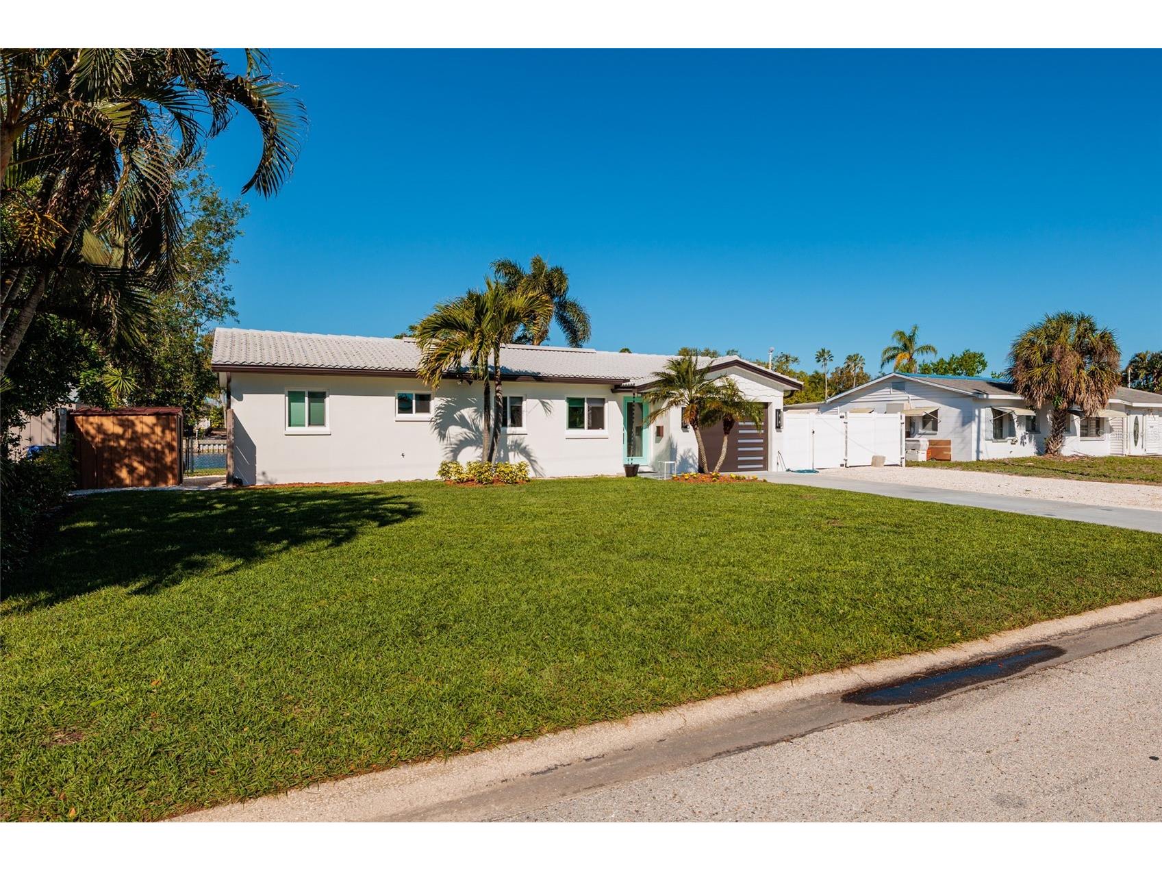 9298 Sun Isle Drive NE Saint Petersburg FL 33702 - GRAND CANAL - RIVIERA BAY TB8490371 image31