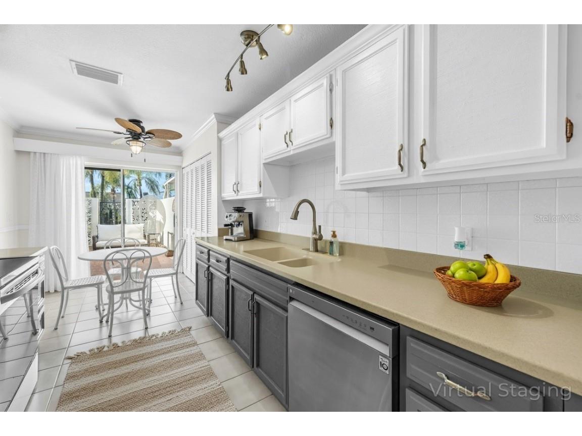 93 Boca Ciega Point Boulevard N #93 Saint Petersburg FL 33708 TB8446833 image21