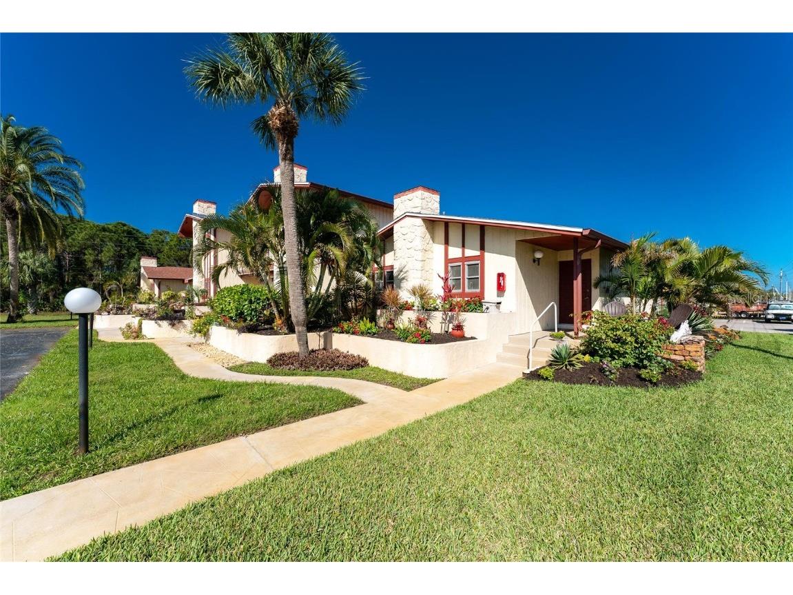 93 Boundary Boulevard #301 Rotonda West FL 33947 D6124339 image1