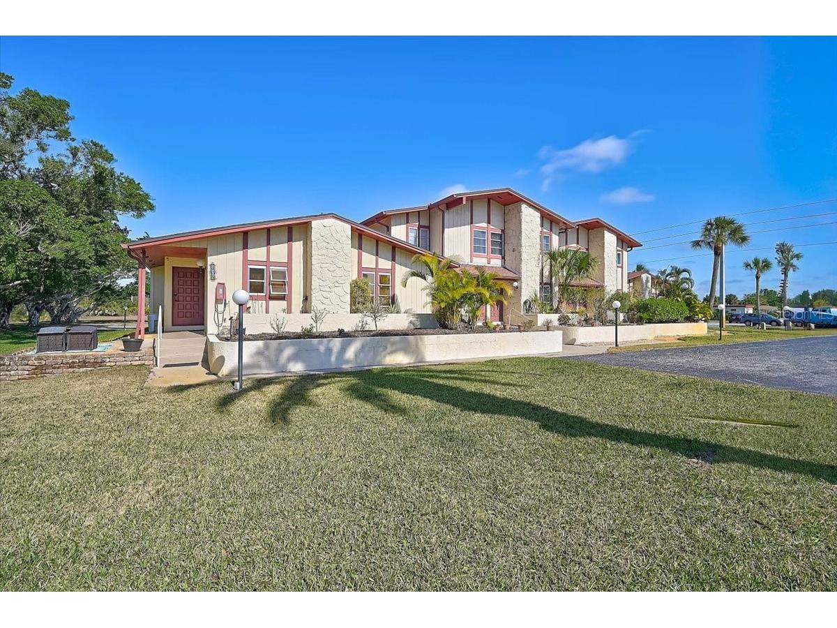 93 Boundary Boulevard #303 Rotonda West FL 33947 A4682166 image32