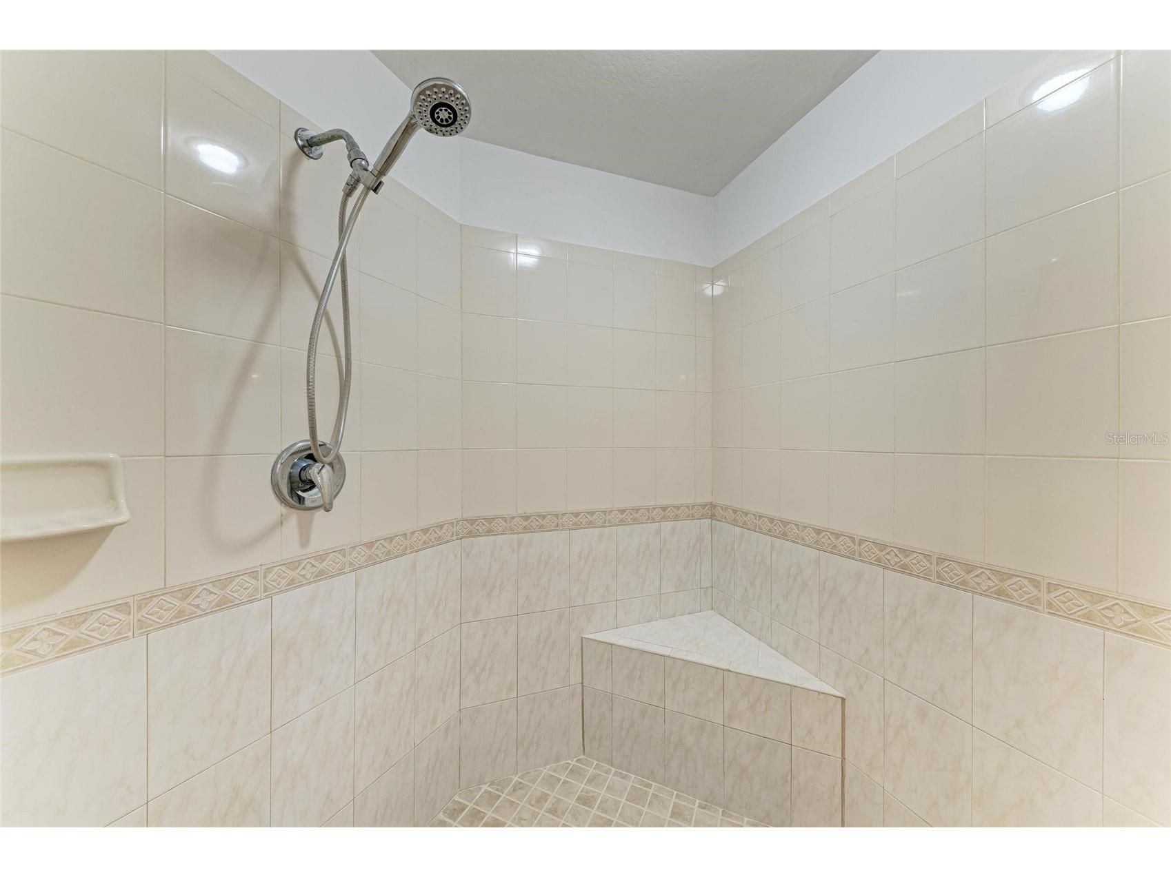 93 Vivante Boulevard #9336 Punta Gorda FL 33950 C7504801 image27
