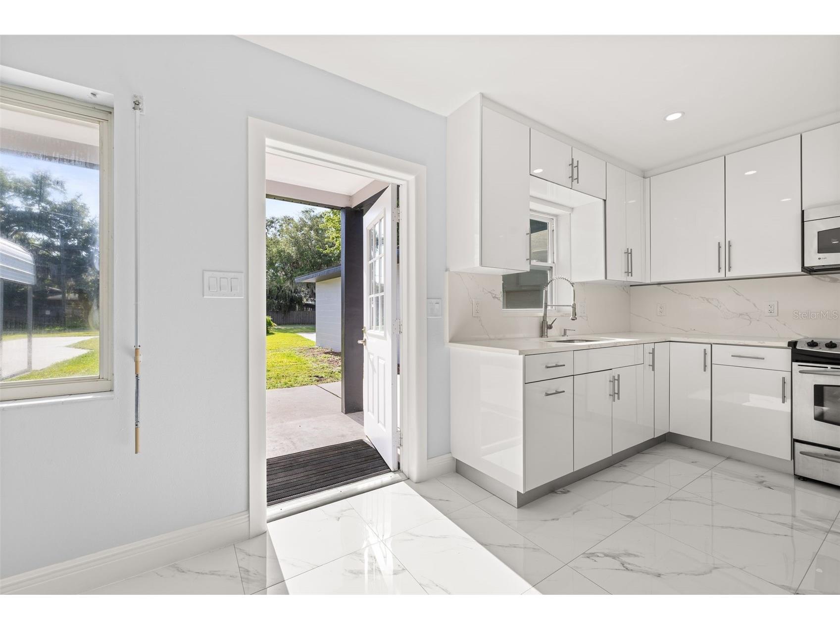 930 Aultman Road Kissimmee FL 34744 - LAKE TOHO O6403262 image8