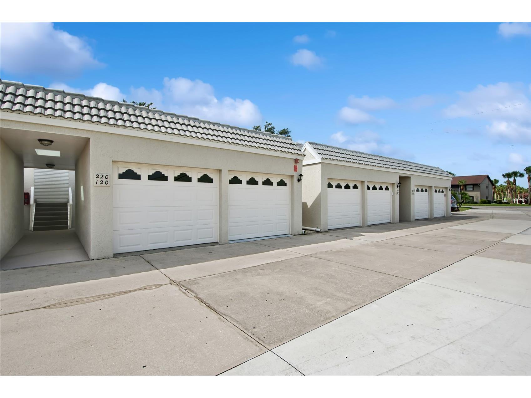 930 Capri Isles Boulevard #120 Venice FL 34292 N6138368 image2