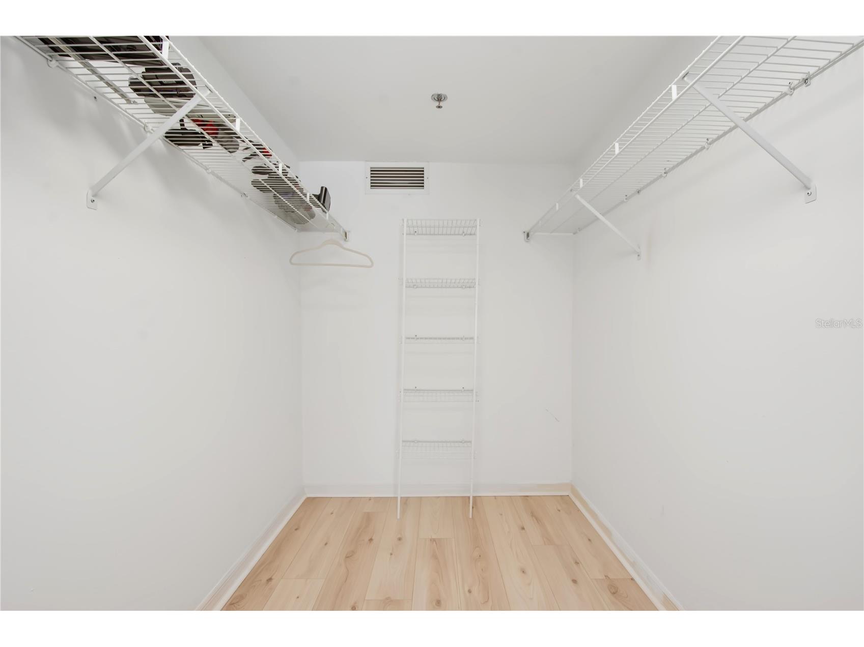 930 Capri Isles Boulevard #120 Venice FL 34292 N6138368 image32