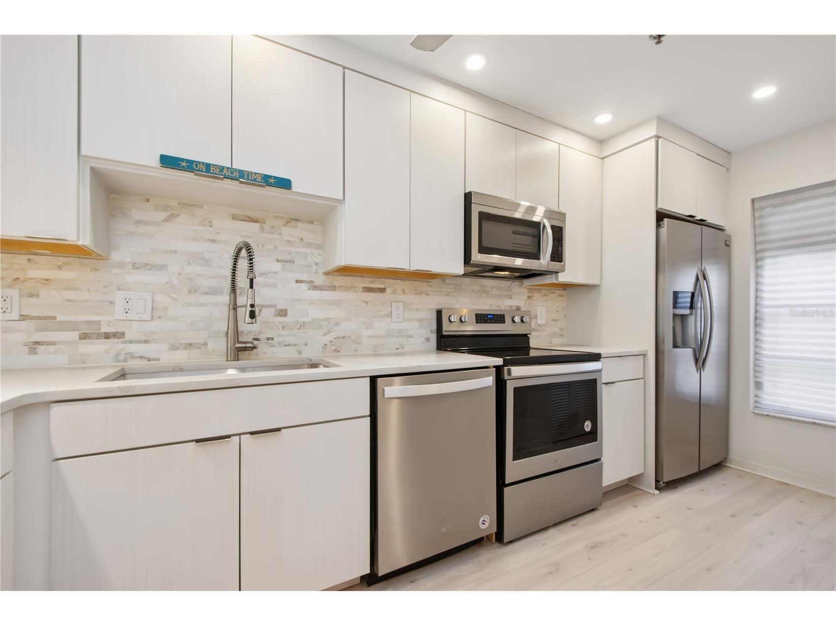 930 Capri Isles Boulevard #120 Venice FL 34292 N6138368 image5