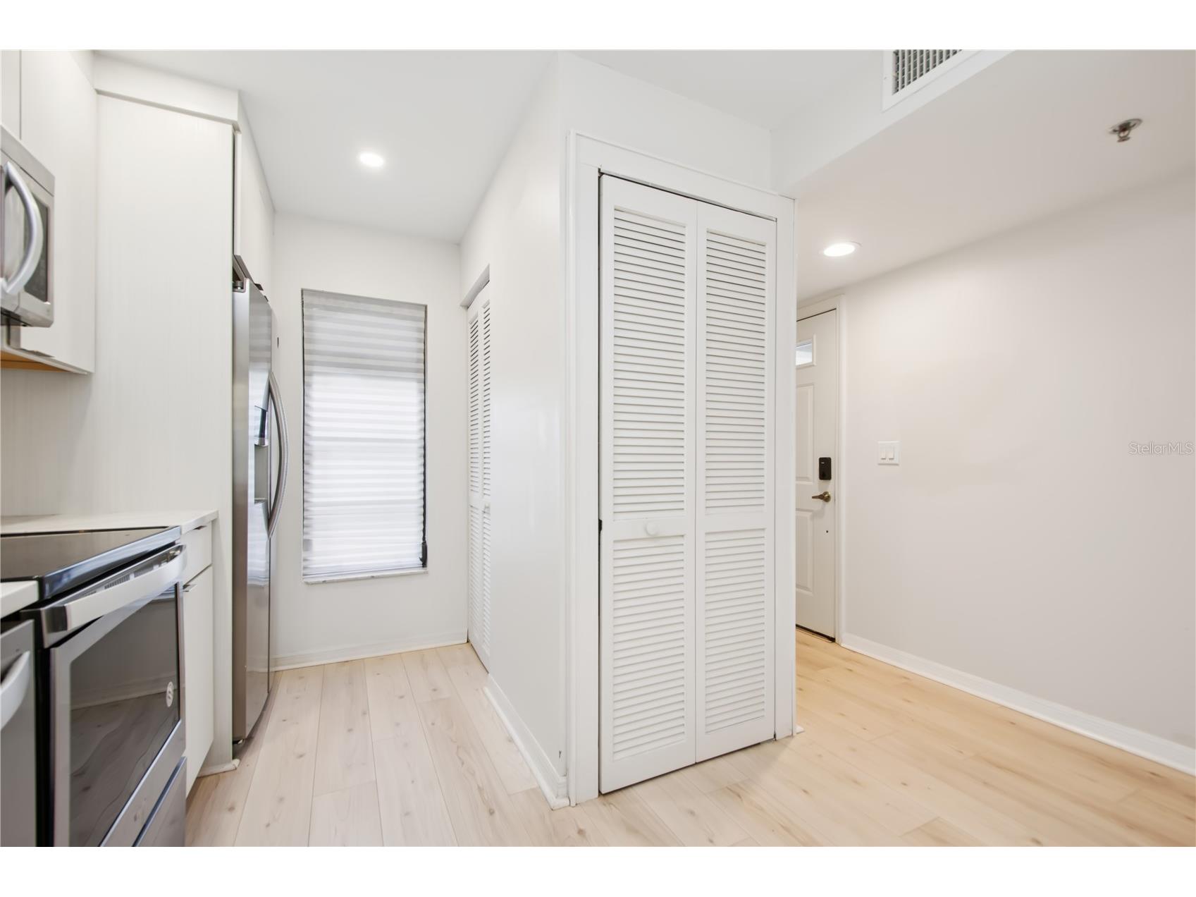 930 Capri Isles Boulevard #120 Venice FL 34292 N6138368 image8