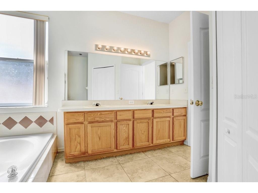 930 Grand Canyon Drive Valrico FL 33594 TB8416268 image22