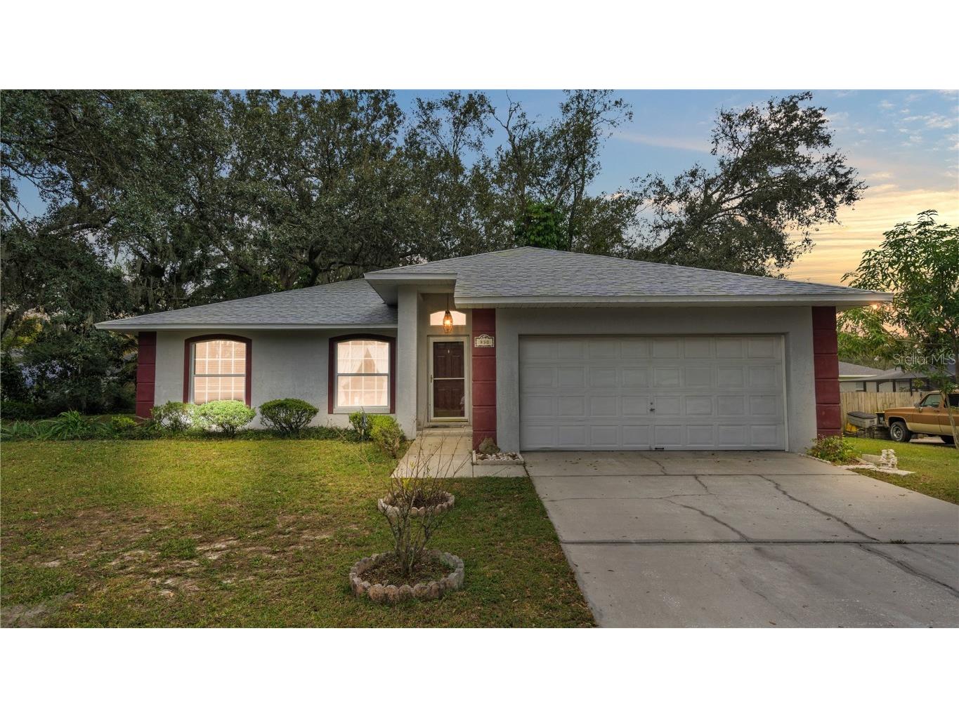 930 Hicks Road Lakeland FL 33813 L4940939 image1