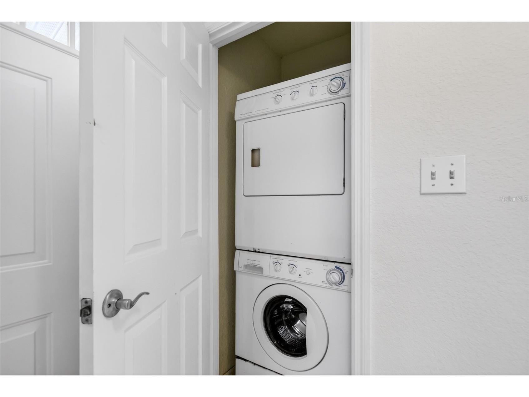 930 La Costa Circle #2 Sarasota FL 34237 A4684933 image17