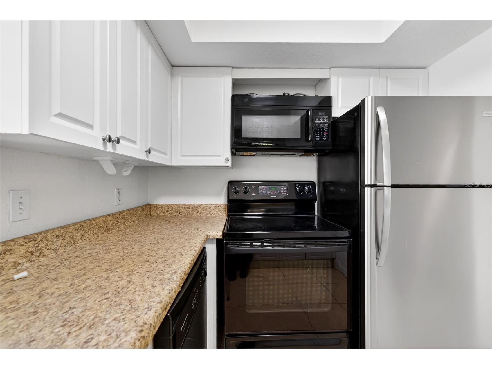 930 La Costa Circle #2 Sarasota FL 34237 A4684933 image20