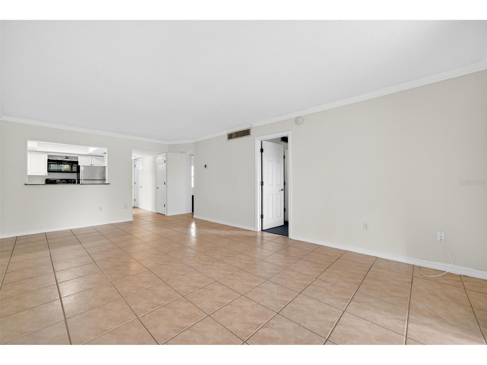 930 La Costa Circle #2 Sarasota FL 34237 A4684933 image26