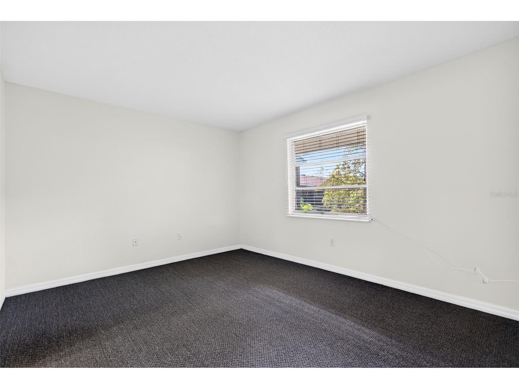 930 La Costa Circle #2 Sarasota FL 34237 A4684933 image30