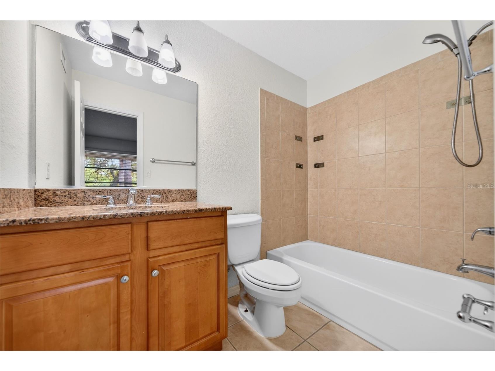 930 La Costa Circle #2 Sarasota FL 34237 A4684933 image34
