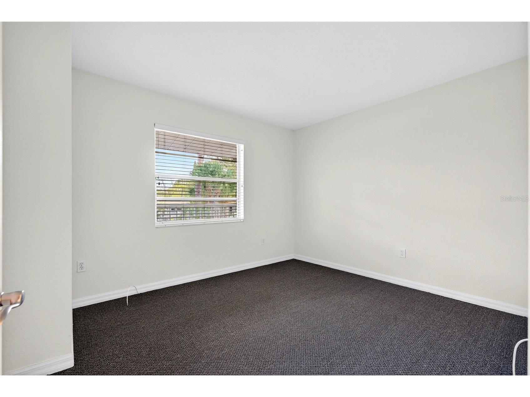 930 La Costa Circle #2 Sarasota FL 34237 A4684933 image36