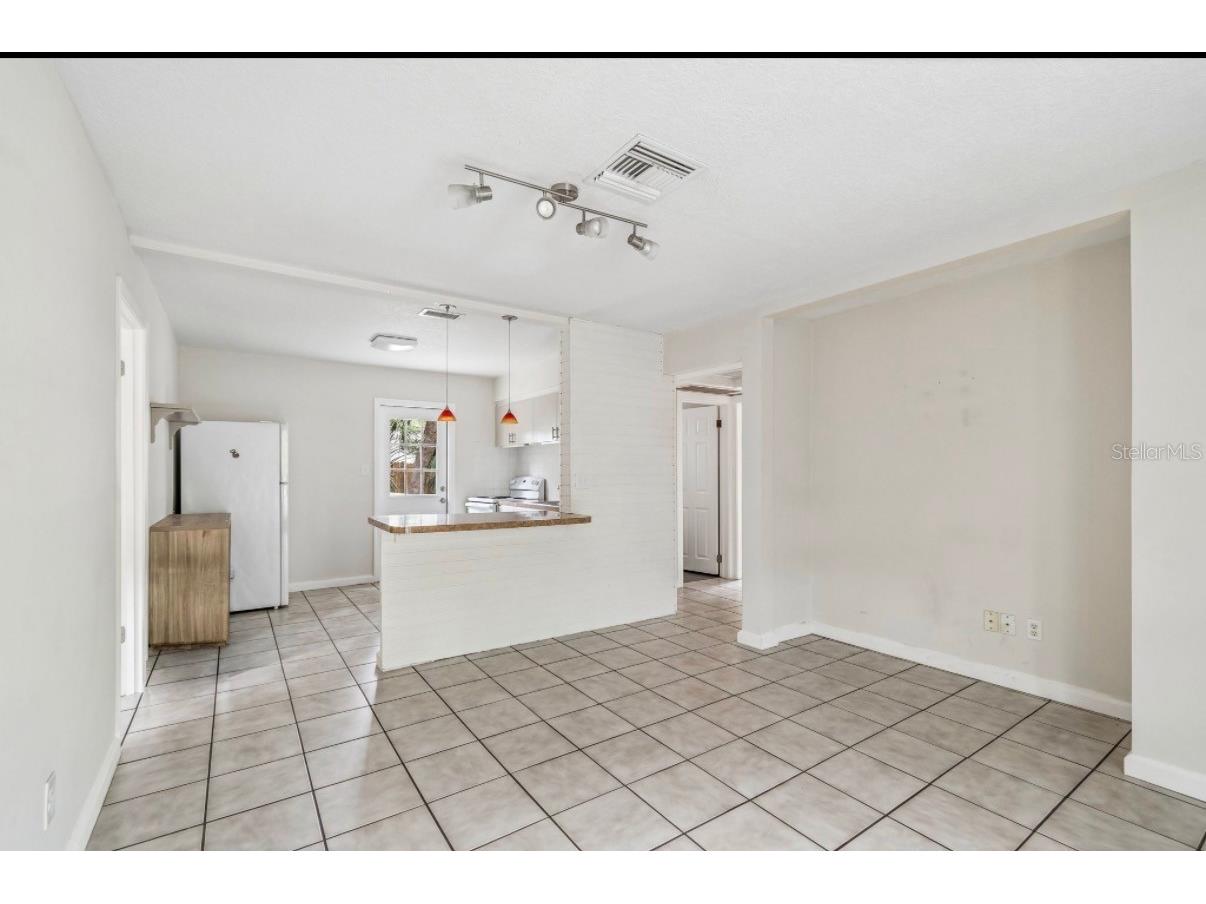 930 Montrose Boulevard N Saint Petersburg FL 33703 TB8514454 image11