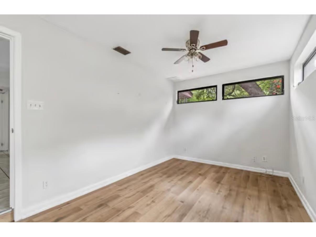 930 Montrose Boulevard N Saint Petersburg FL 33703 TB8514454 image19