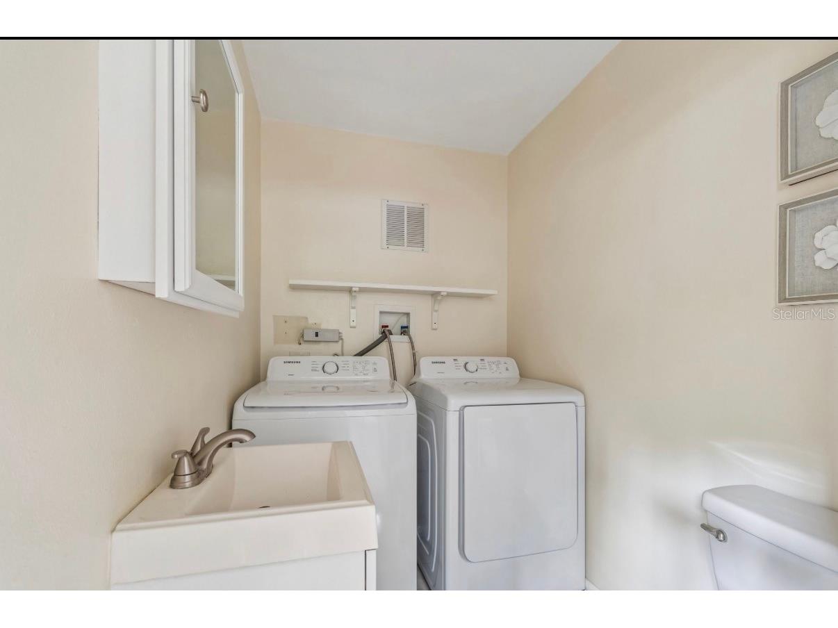 930 Montrose Boulevard N Saint Petersburg FL 33703 TB8514454 image23