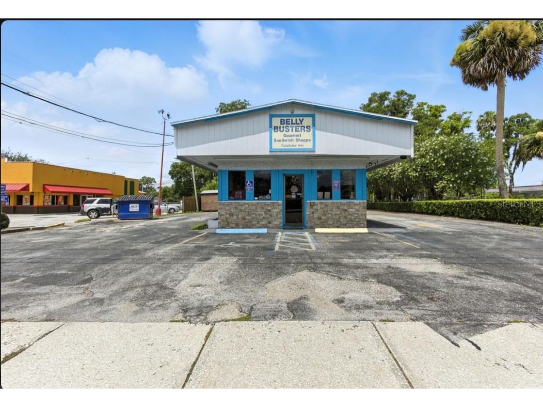 930 N Woodland Boulevard Deland FL 32720 V4943620 image1