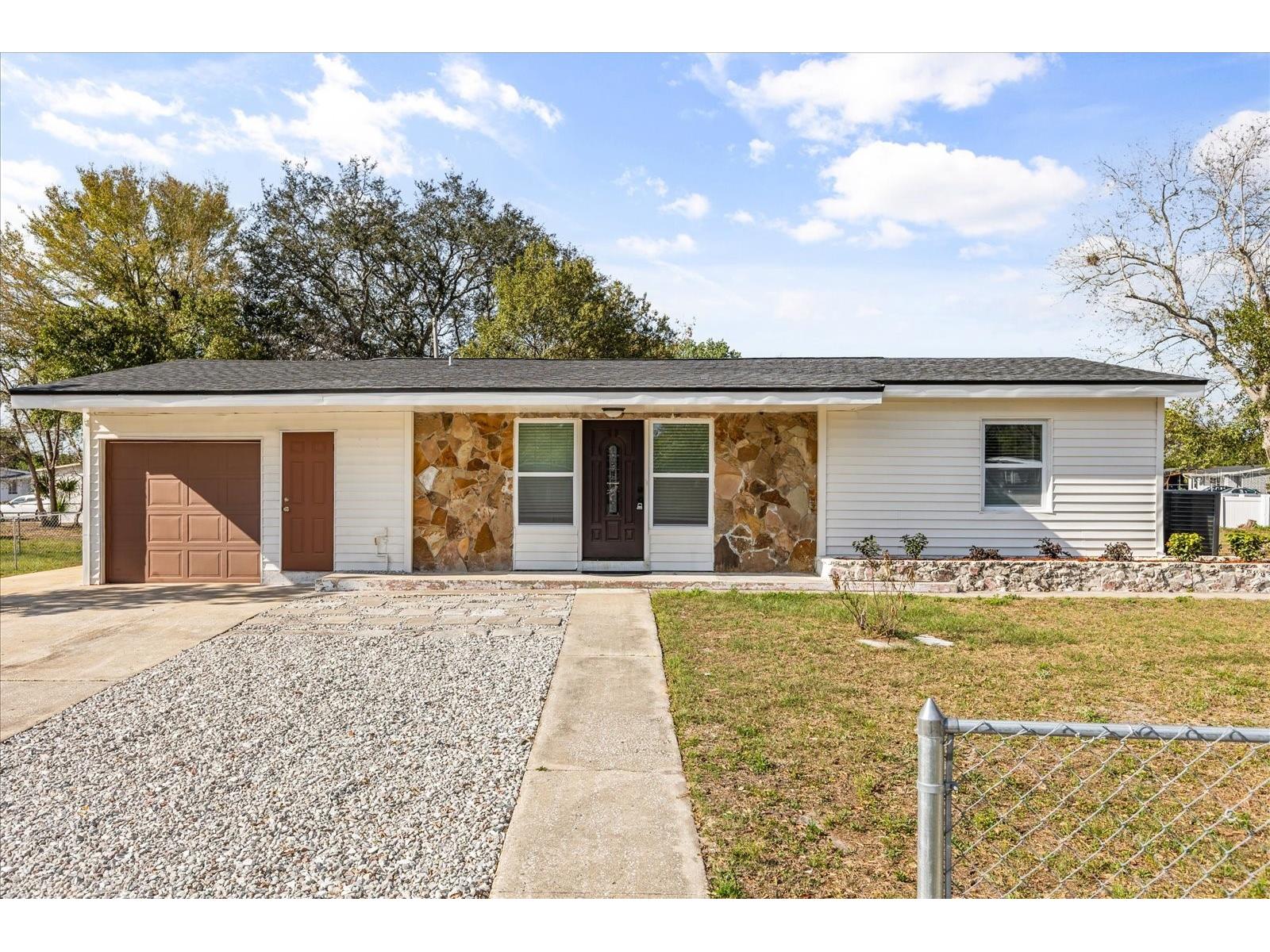 930 Radcliff Street Deltona FL 32725 O6392650 image1