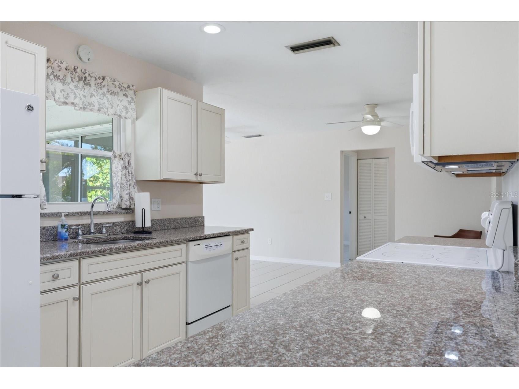 930 W Kathy Court Venice FL 34293 A4694604 image18