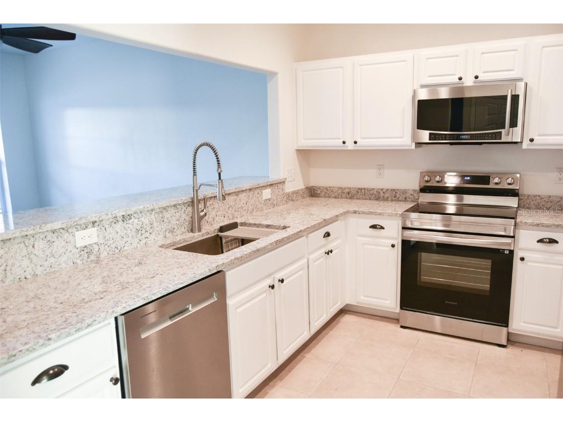 930 Woodbridge Ct Safety Harbor FL 34695 W7876152 image3