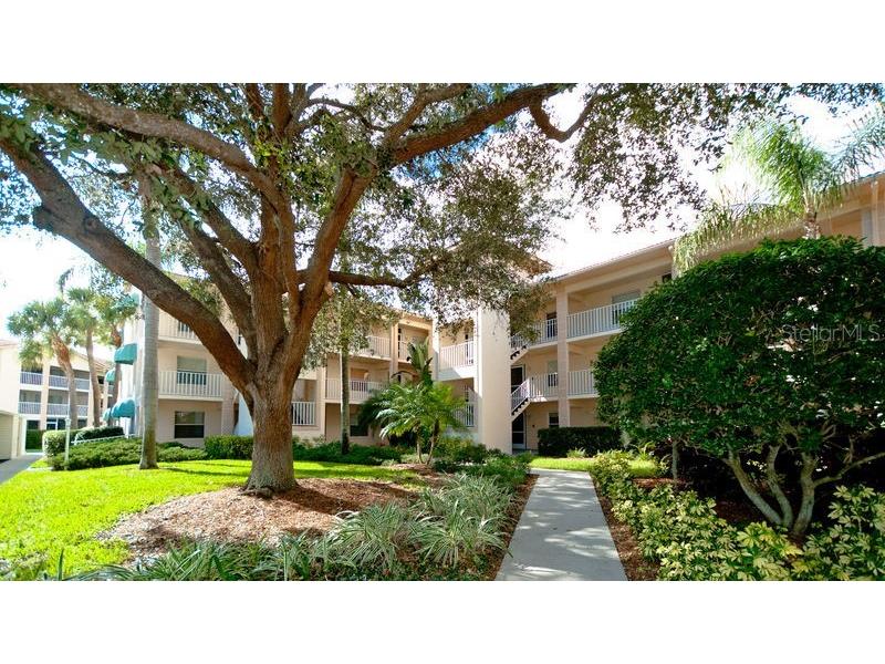 9300 Clubside Circle #1109 Sarasota FL 34238 A4443582 image1