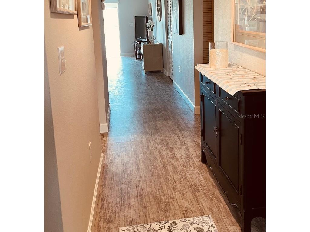 9300 Clubside Circle #1109 Sarasota FL 34238 A4443582 image2