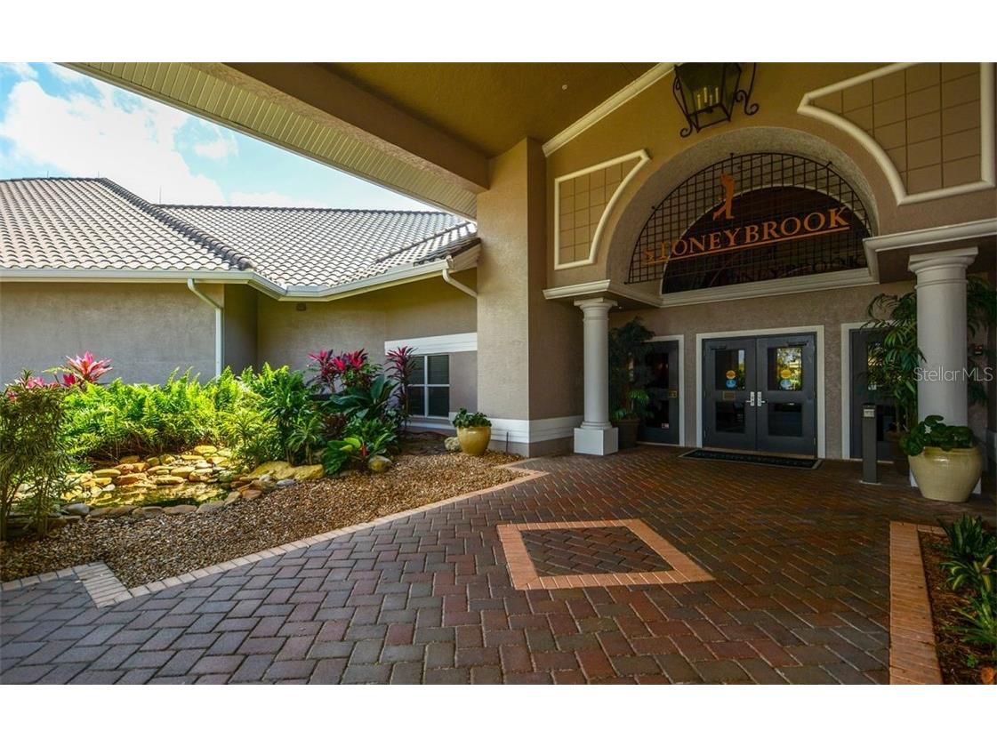 9300 Clubside Circle #1109 Sarasota FL 34238 A4443582 image42