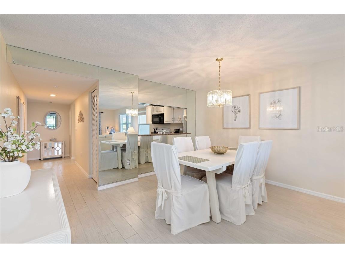 9300 Clubside Circle #1208 Sarasota FL 34238 A4672094 image9