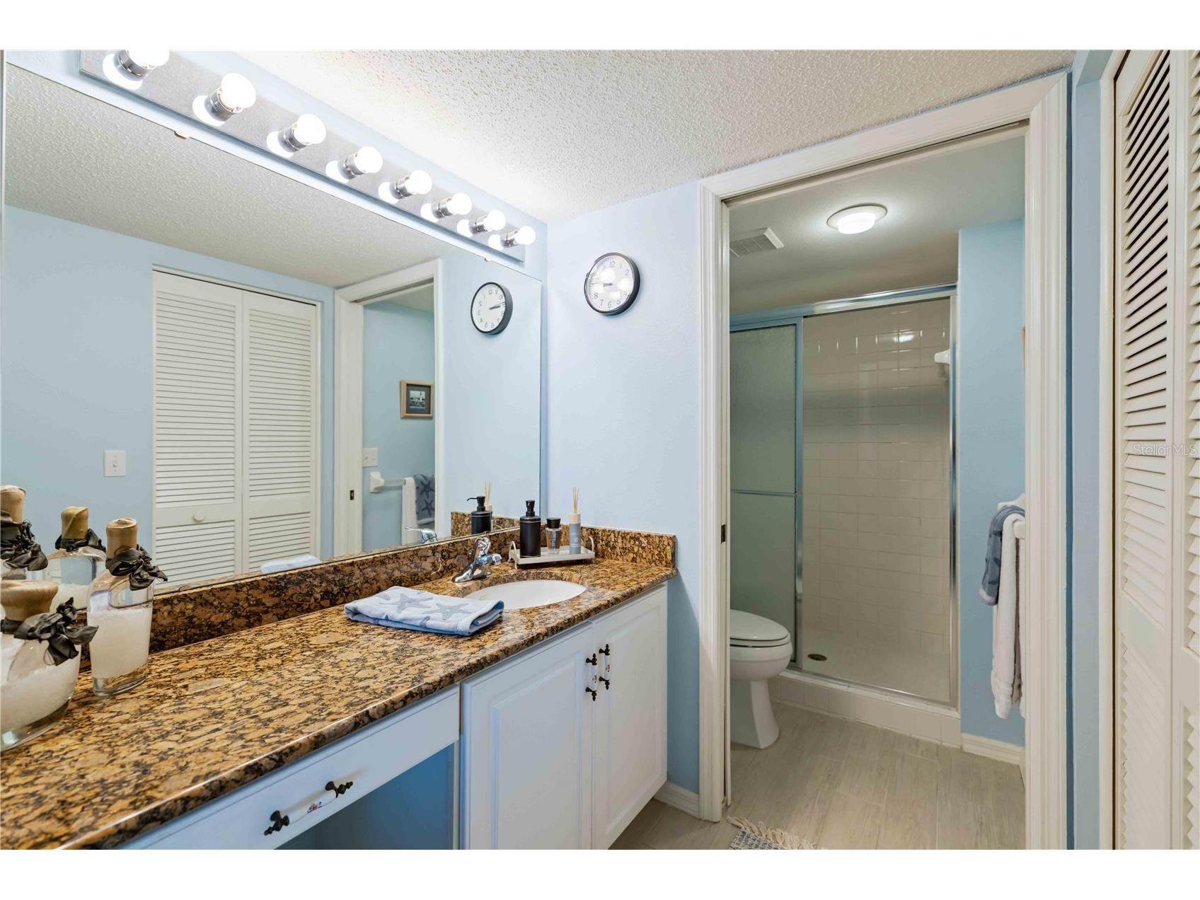 9300 Clubside Circle #1208 Sarasota FL 34238 A4695407 image12