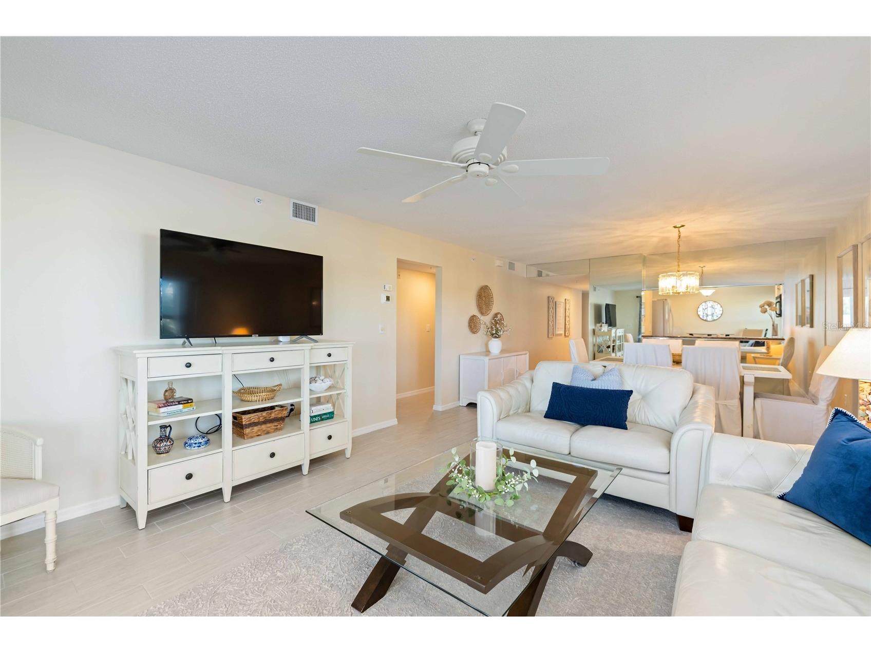 9300 Clubside Circle #1208 Sarasota FL 34238 A4695407 image3