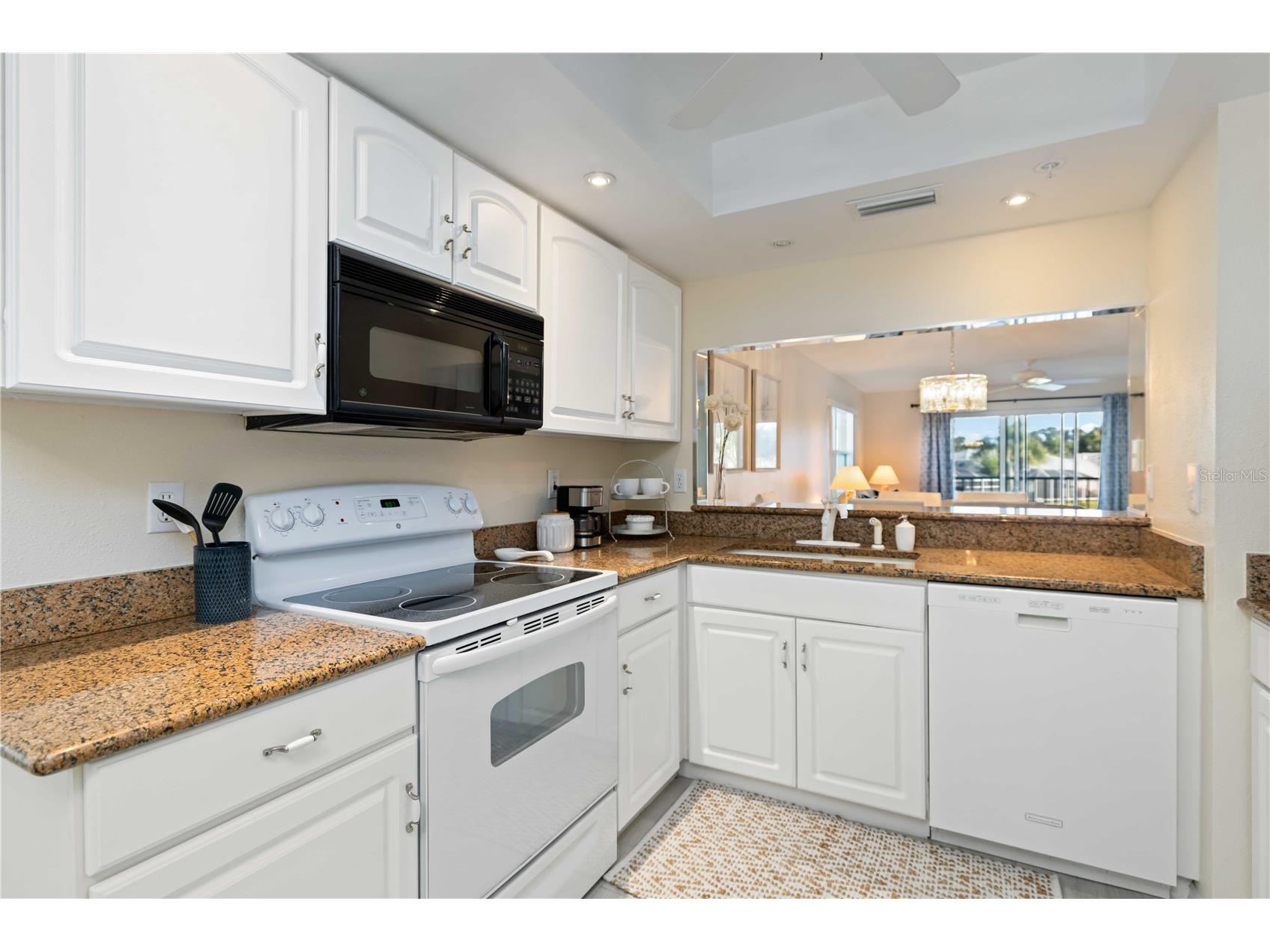 9300 Clubside Circle #1208 Sarasota FL 34238 A4695407 image7