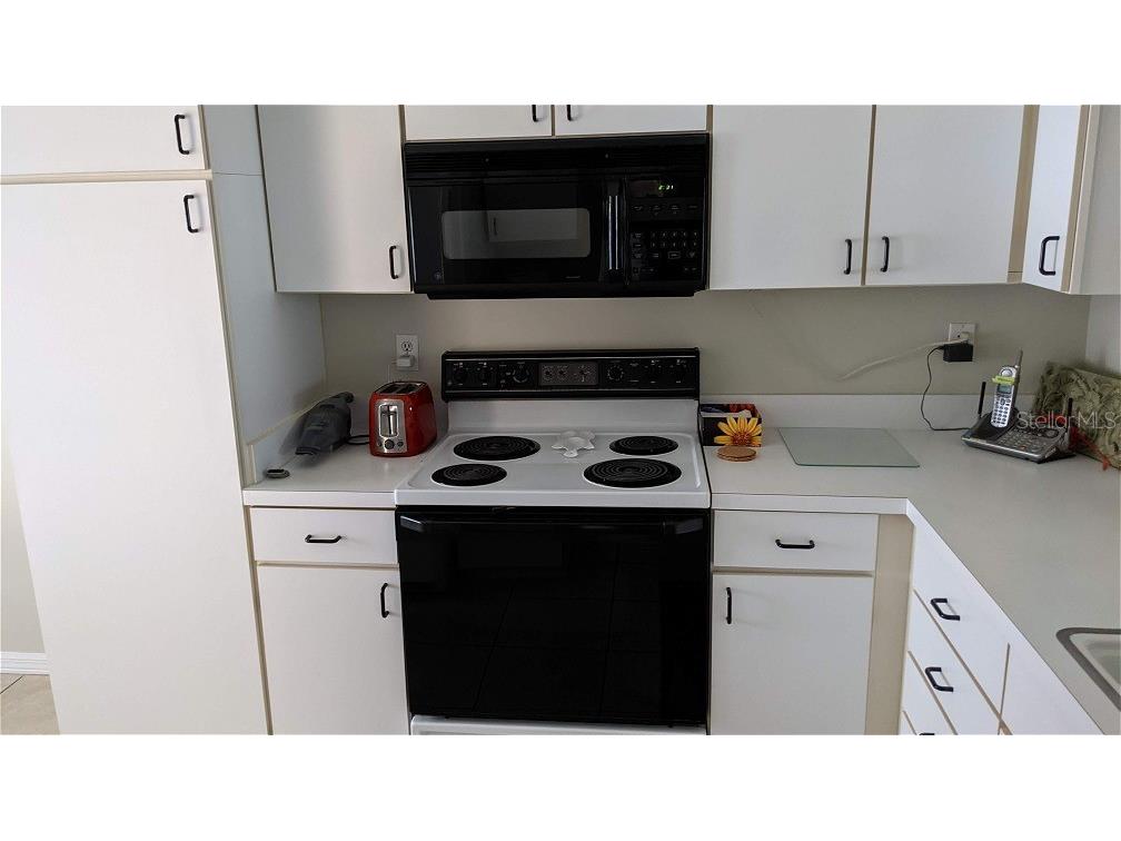 9300 Clubside Circle #1306 Sarasota FL 34238 A4693443 image4
