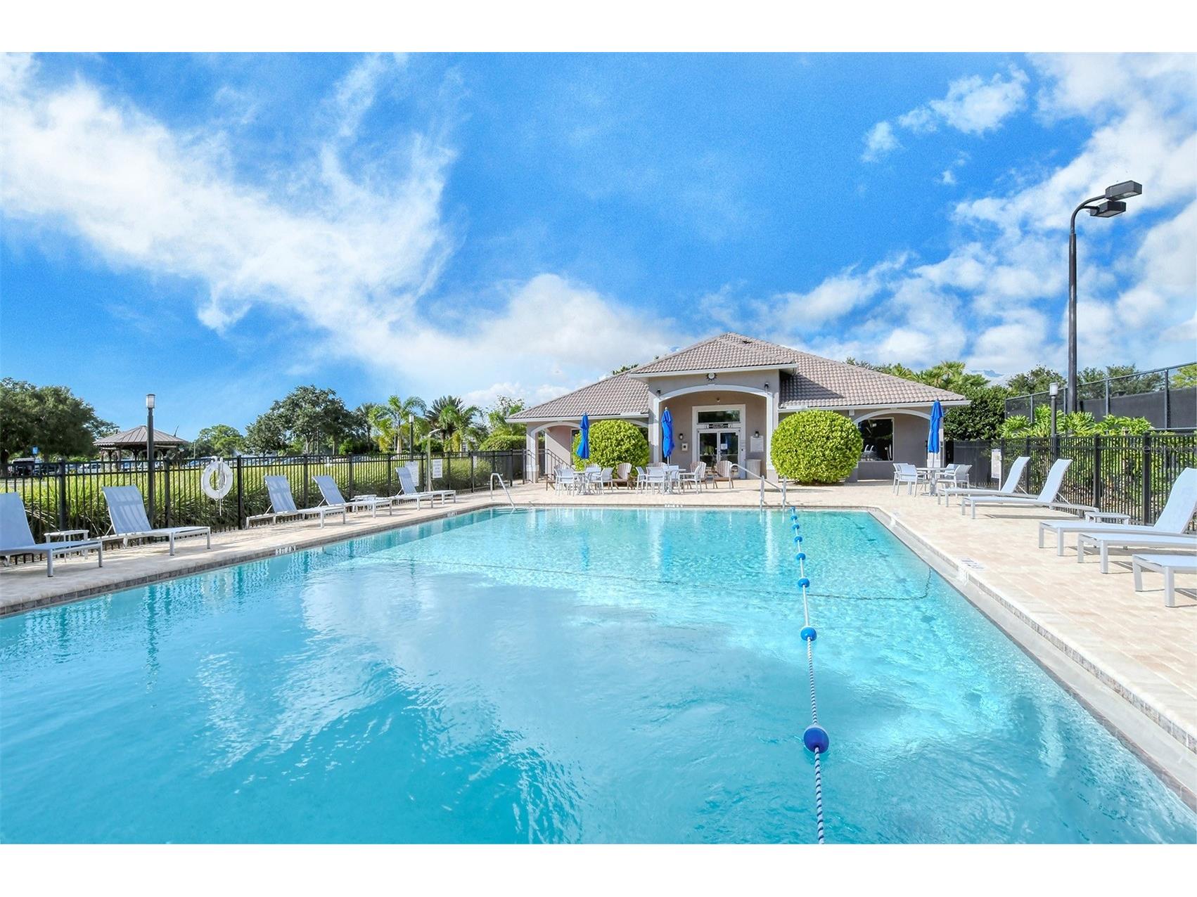 9300 Clubside Circle #1306 Sarasota FL 34238 A4693443 image43