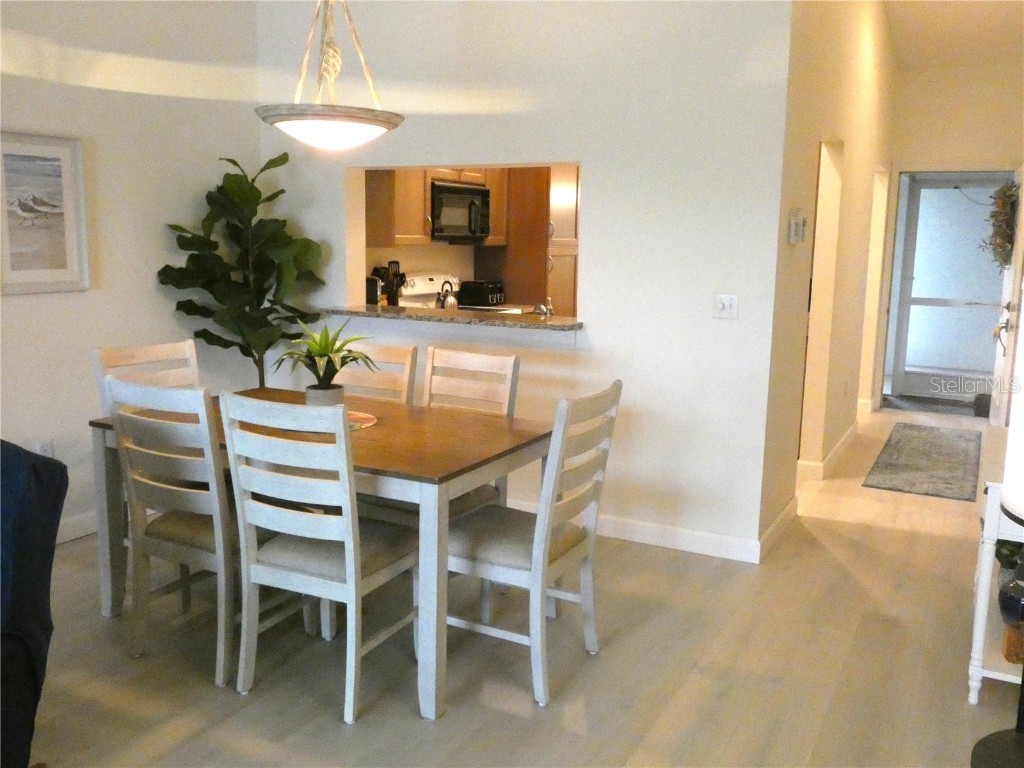 9300 Clubside Circle #1307 Sarasota FL 34238 A4481790 image7