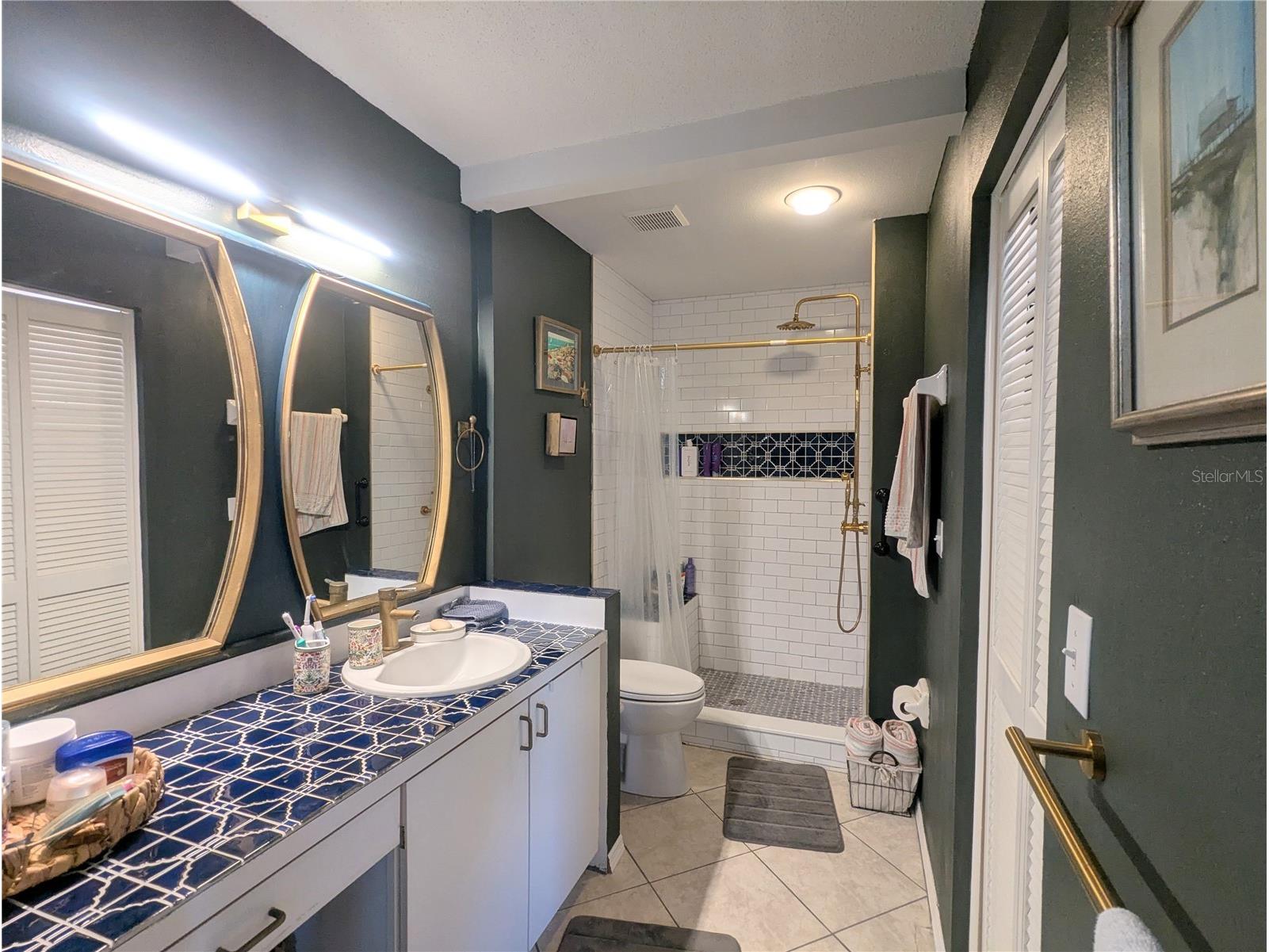 9300 Clubside Circle #1308 Sarasota FL 34238 A4691966 image17