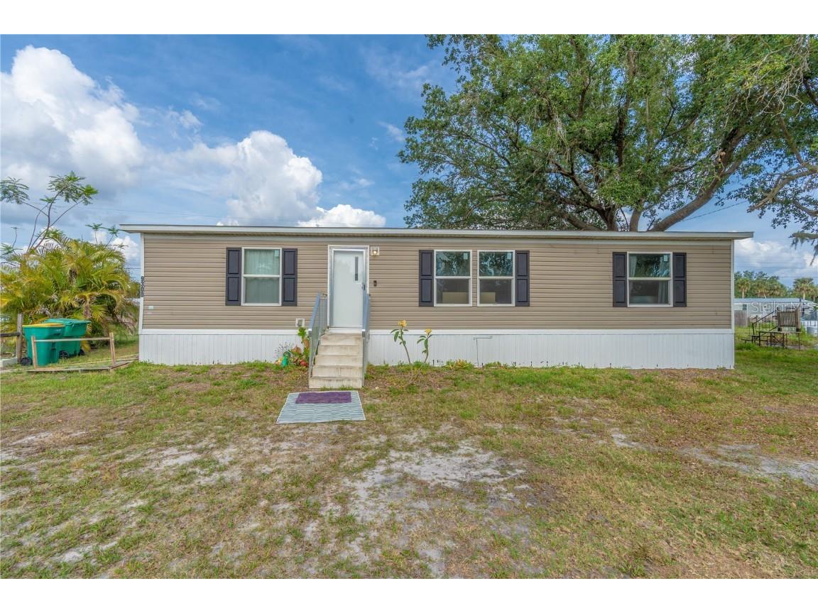 9300 Mandy Street Punta Gorda FL 33982 V4942643 image1