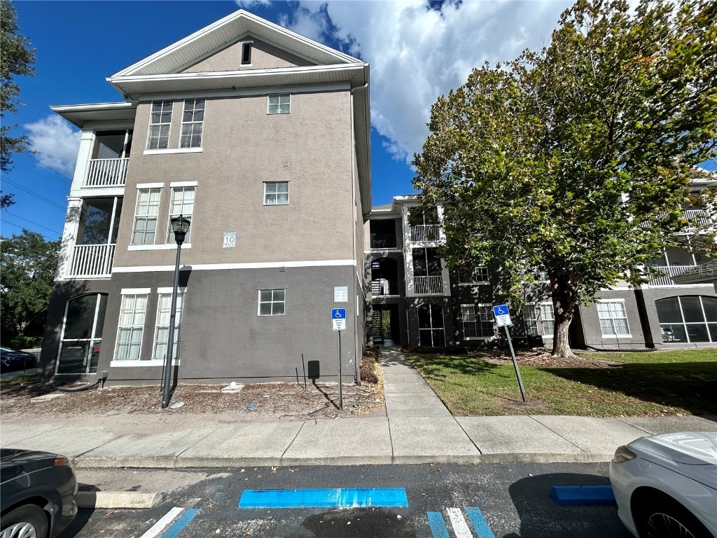 9301 Crescent Loop Circle #206 Tampa FL 33619 T3473179 image1