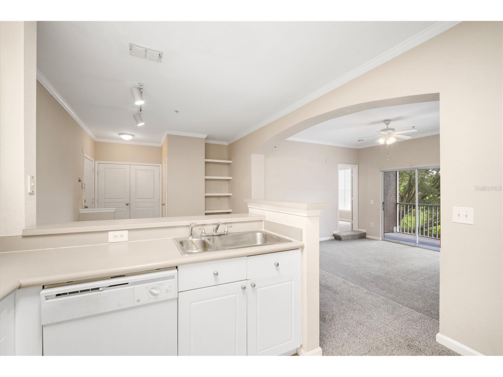 9301 Crescent Loop Circle #206 Tampa FL 33619 TB8491968 image15